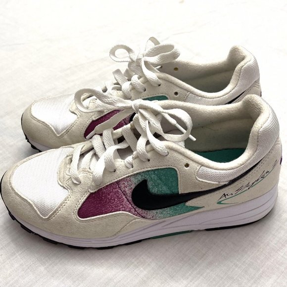 Nike Air Skylon II Women’s Clear Emerald Sneakers Size 8 - Picture 4 of 12